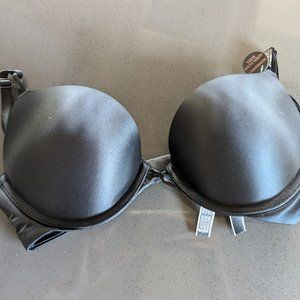 Victoria's Secret Very Sexy Bombshell Add-2-Cups Push-Up Bra 32B Black NWT